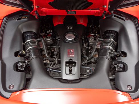 Used 2017 Ferrari 488 Spider RWD image 12