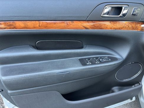 Used 2019 Lincoln MKT AWD image 53