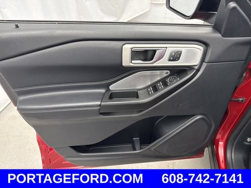 Used 2020 Ford Explorer ST w/ Premium Technology Package AWD/4WD image 12