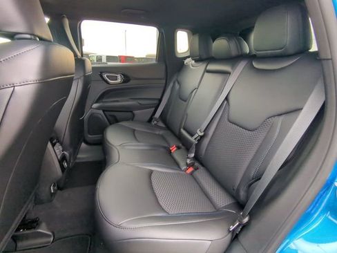 New 2026 Jeep Compass Latitude image 15