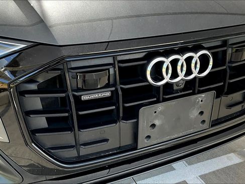 Used 2020 Audi Q8 Prestige AWD/4WD image 31