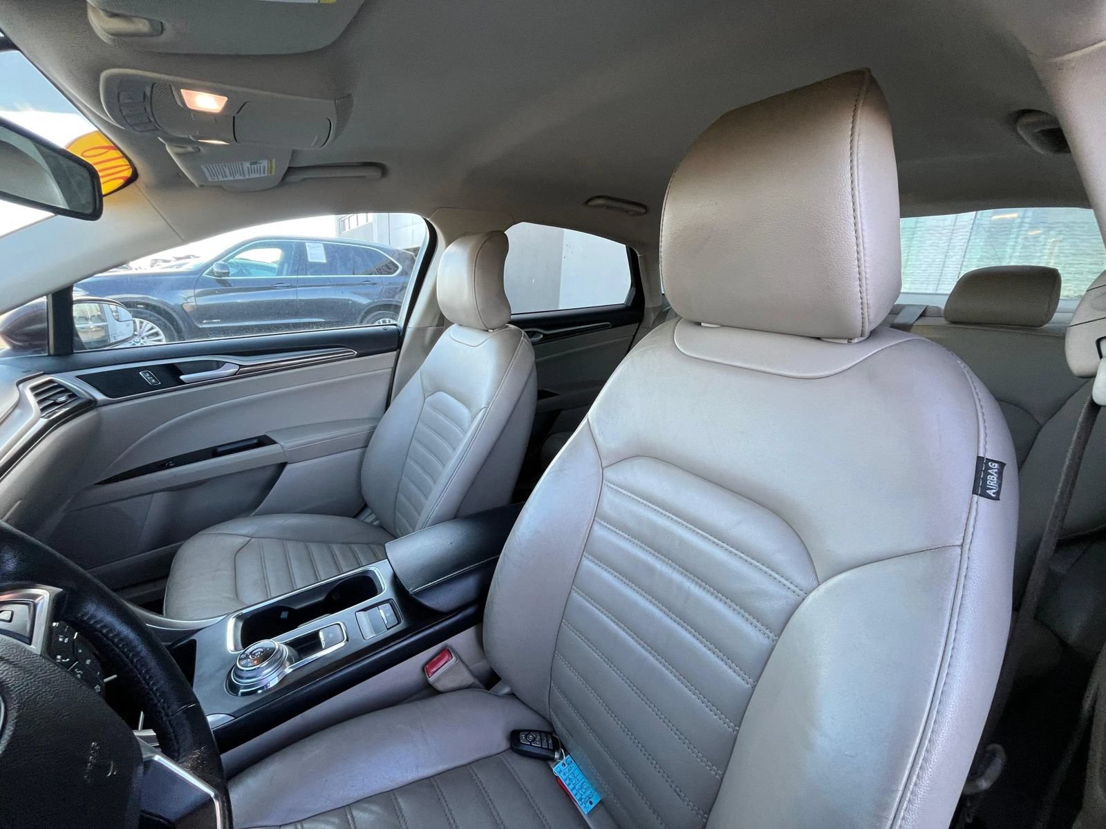 Used 2018 Ford Fusion SE w/ Fusion SE Technology Package FWD image 25