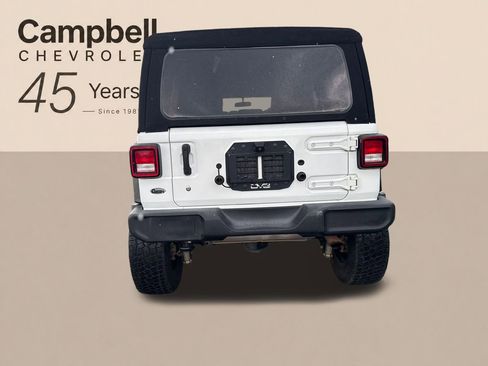 Used 2018 Jeep Wrangler Unlimited Sport AWD/4WD image 4