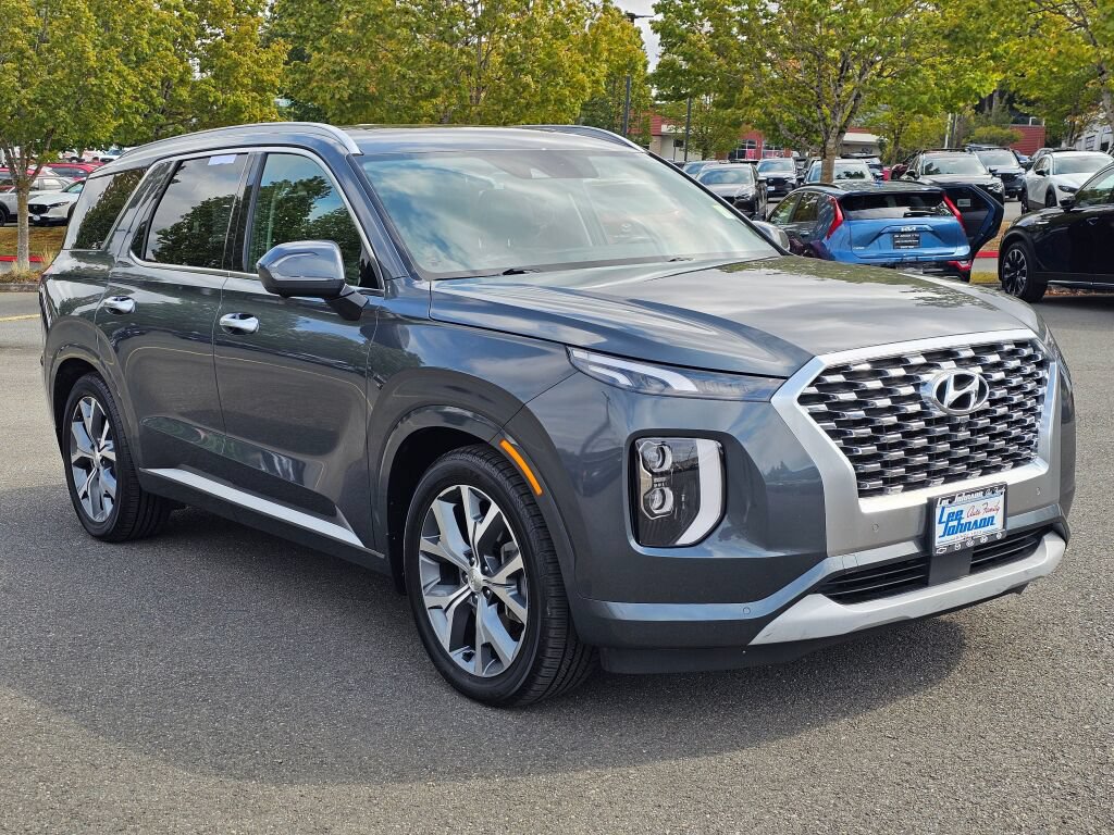 Used 2021 Hyundai Palisade Limited w/ Winter Package AWD/4WD image 3