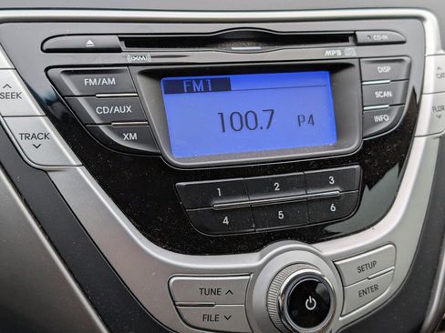 Used 2012 Hyundai Elantra GLS image 11