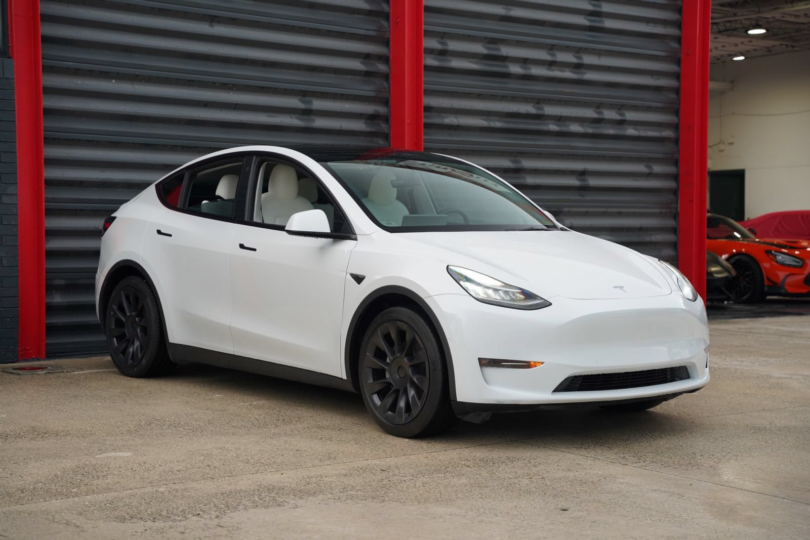 Used 2022 Tesla Model Y Long Range AWD/4WD image 8