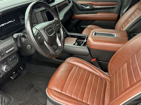 Used 2023 GMC Yukon Denali Ultimate image 10