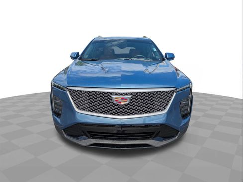Certified 2025 Cadillac XT4 Premium Luxury w/ Technology Package image 9