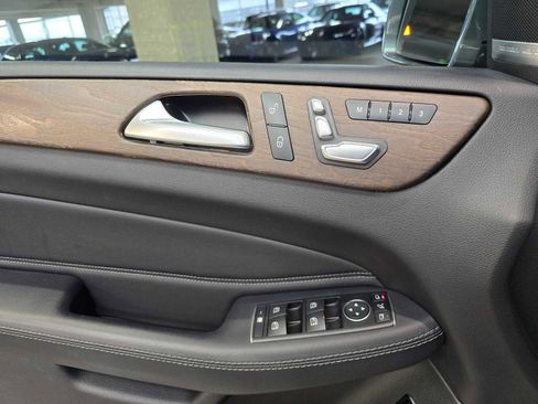 Used 2017 Mercedes-Benz GLS 450 4MATIC image 21