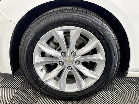 Used 2021 Chevrolet Malibu LT image 37