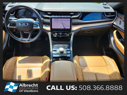 Used 2022 Jeep Grand Cherokee Summit w/ Adv Protech Group IV AWD/4WD image 12