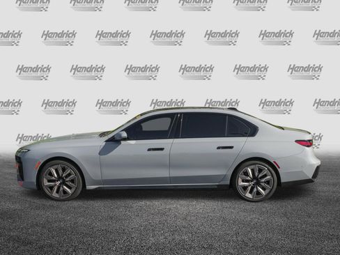 Used 2023 BMW 740i RWD image 6