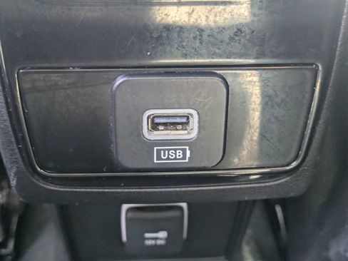Used 2024 Jeep Compass Latitude AWD/4WD image 14