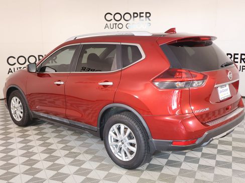 Used 2018 Nissan Rogue SV FWD image 22