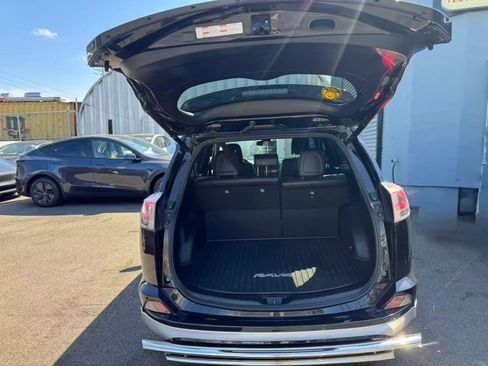 Used 2016 Toyota RAV4 SE image 7