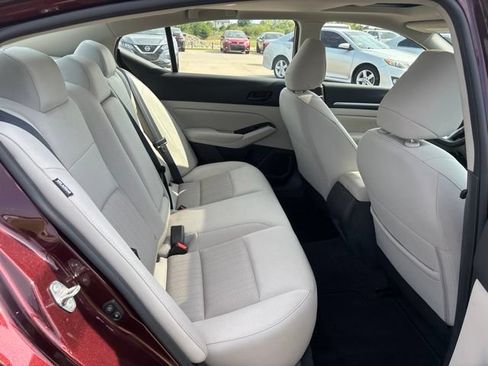 Used 2023 Nissan Altima 2.5 SV w/ SV Premium Package FWD image 15