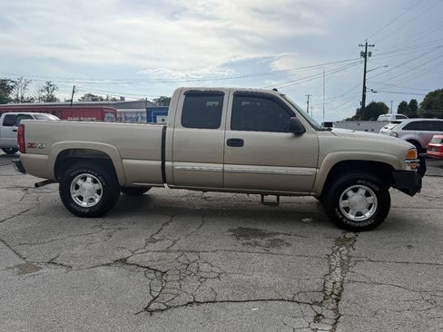 Used 2004 GMC Sierra 1500 SLT w/ Light Duty Power Package AWD/4WD image 6