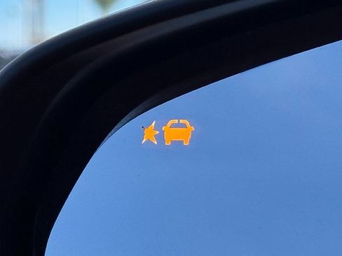 Used 2024 Chevrolet Trax LT w/ Driver Confidence Package image 17