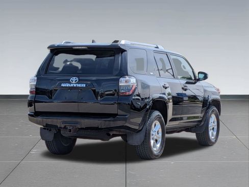Used 2016 Toyota 4Runner SR5 AWD/4WD image 5