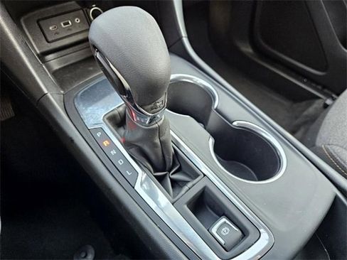 Used 2022 Chevrolet Equinox LT image 34