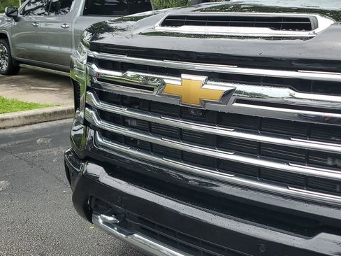 Certified 2024 Chevrolet Silverado 2500 High Country w/ Technology Package AWD/4WD image 9