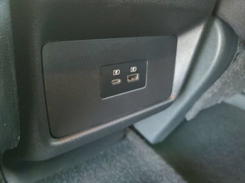 Certified 2023 Nissan Rogue SV FWD image 13
