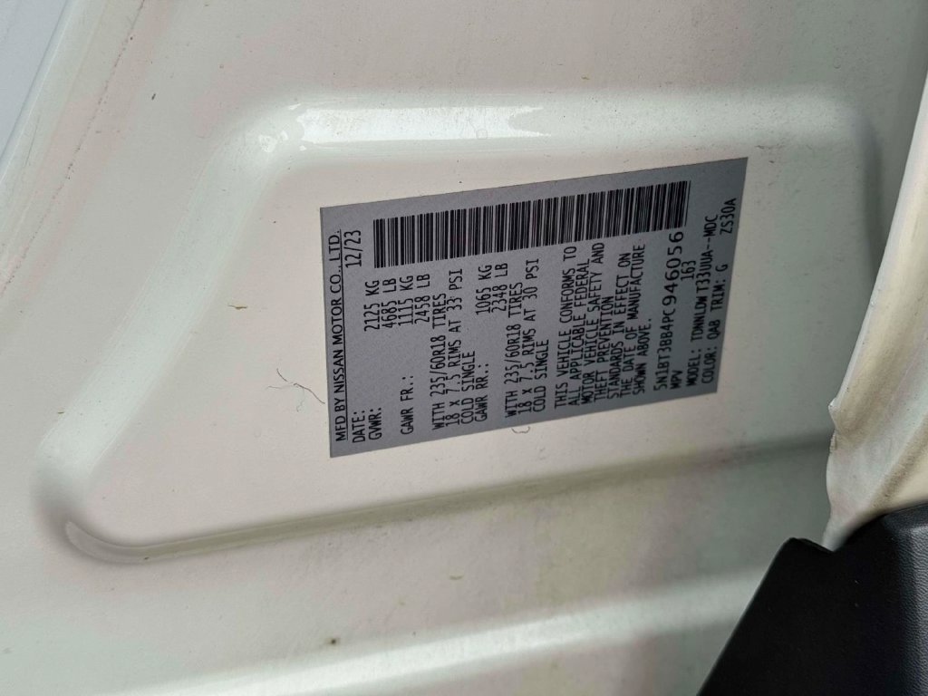 Used 2023 Nissan Rogue SV AWD/4WD image 13