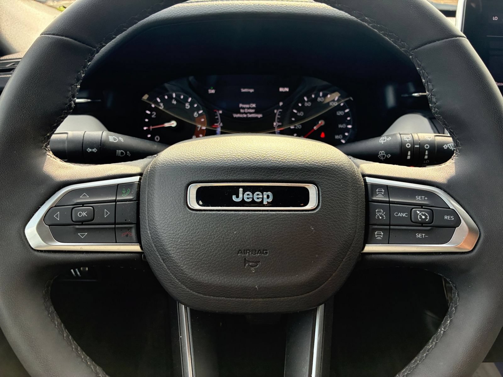 Used 2025 Jeep Compass Limited AWD/4WD image 28