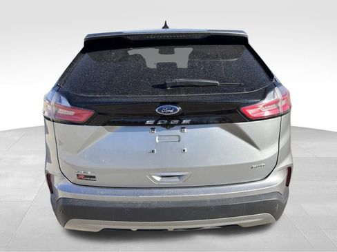 Used 2022 Ford Edge SEL image 7
