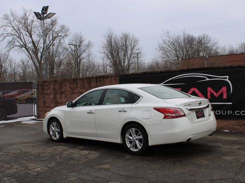 Used 2013 Nissan Altima 2.5 SV w/ 2.5SV Convenience Pkg image 4