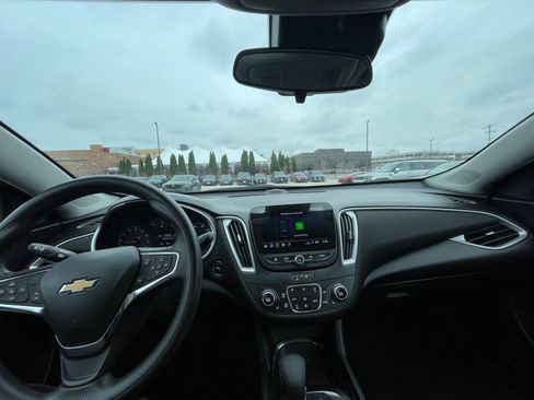 Used 2024 Chevrolet Malibu LT image 34