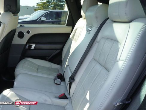 Used 2020 Land Rover Range Rover Sport HSE image 25