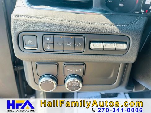 Used 2021 GMC Yukon Denali RWD image 16