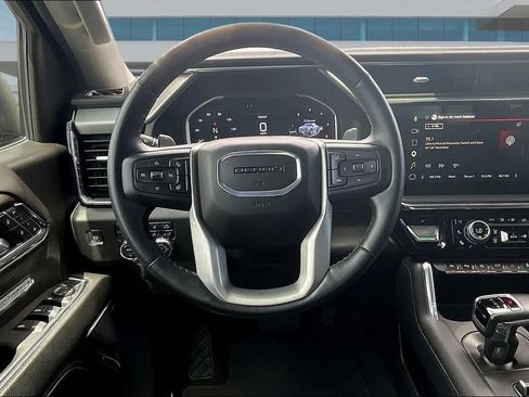 Used 2024 GMC Sierra 1500 Denali w/ Denali Reserve Package AWD/4WD image 9