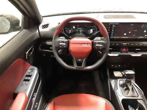 New 2026 Kia K4 EX FWD image 32