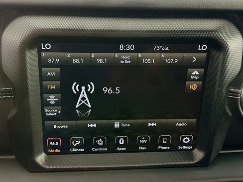 Used 2023 Jeep Wrangler Sahara w/ Cold Weather Group image 19
