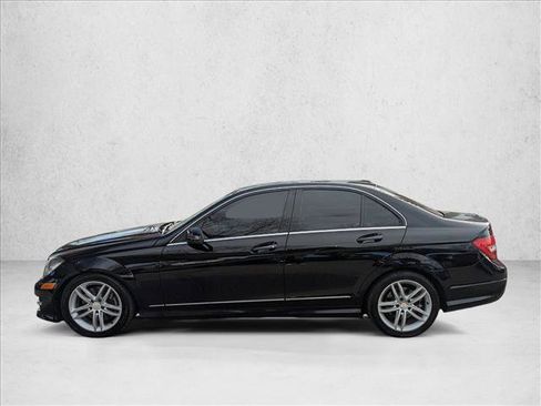 Used 2013 Mercedes-Benz C 300 Sport image 9