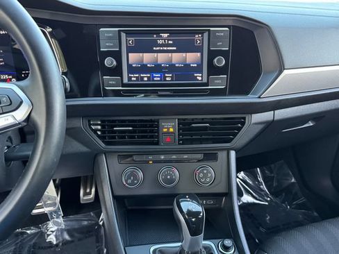 Used 2023 Volkswagen Jetta Sport FWD image 25