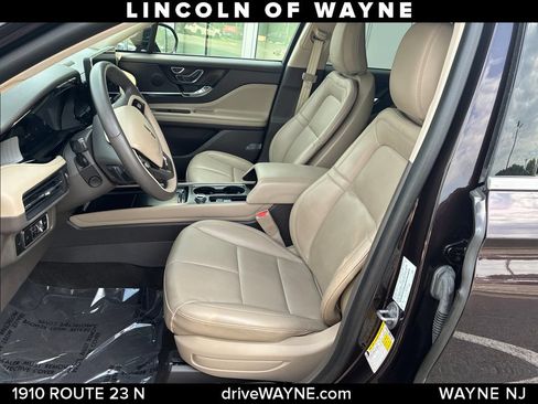 Certified 2023 Lincoln Corsair AWD w/ Equipment Group 101A image 12