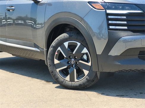 New 2026 Nissan Kicks SV image 2