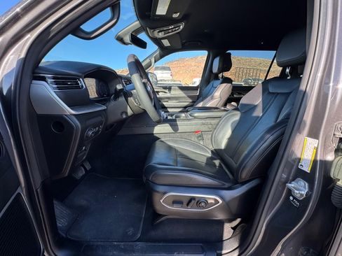 Used 2024 Jeep Wagoneer Series III image 9