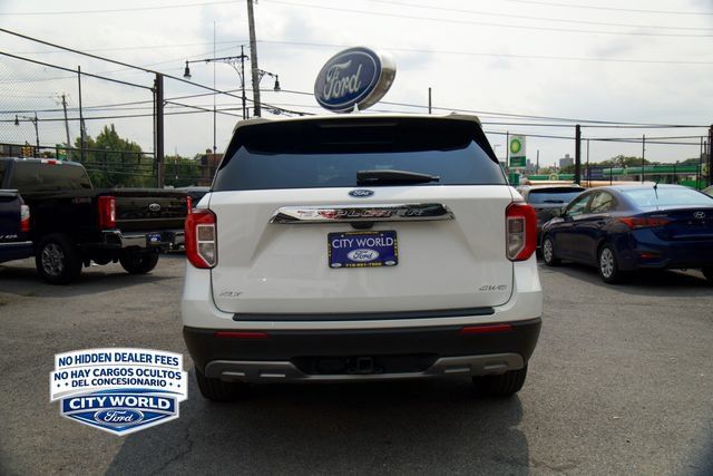Certified 2022 Ford Explorer XLT w/ Equipment Group 202A AWD/4WD image 4