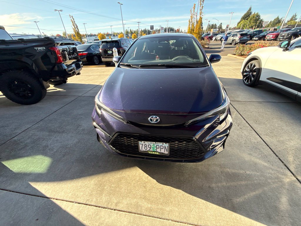 Used 2024 Toyota Corolla SE FWD image 2