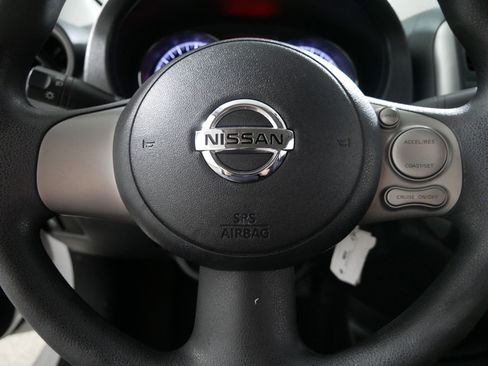 Used 2013 Nissan Versa SV image 25