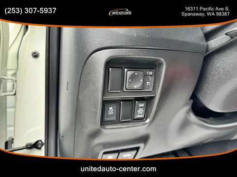 Used 2012 Nissan Juke SL w/ Sport Pkg image 17