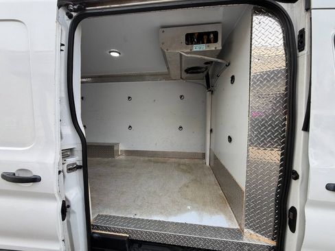 Used 2017 Ford Transit 250 148 Medium Roof RWD image 10