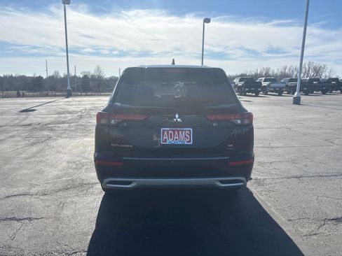 Used 2024 Mitsubishi Outlander SE image 7