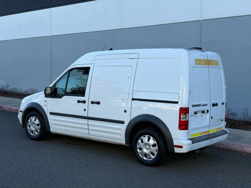 Used 2013 Ford Transit Connect XLT image 3