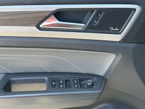 Used 2021 Volkswagen Atlas SEL Premium image 21