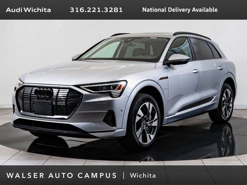 Used 2022 Audi e-tron Premium w/ Convenience Plus Package image 1